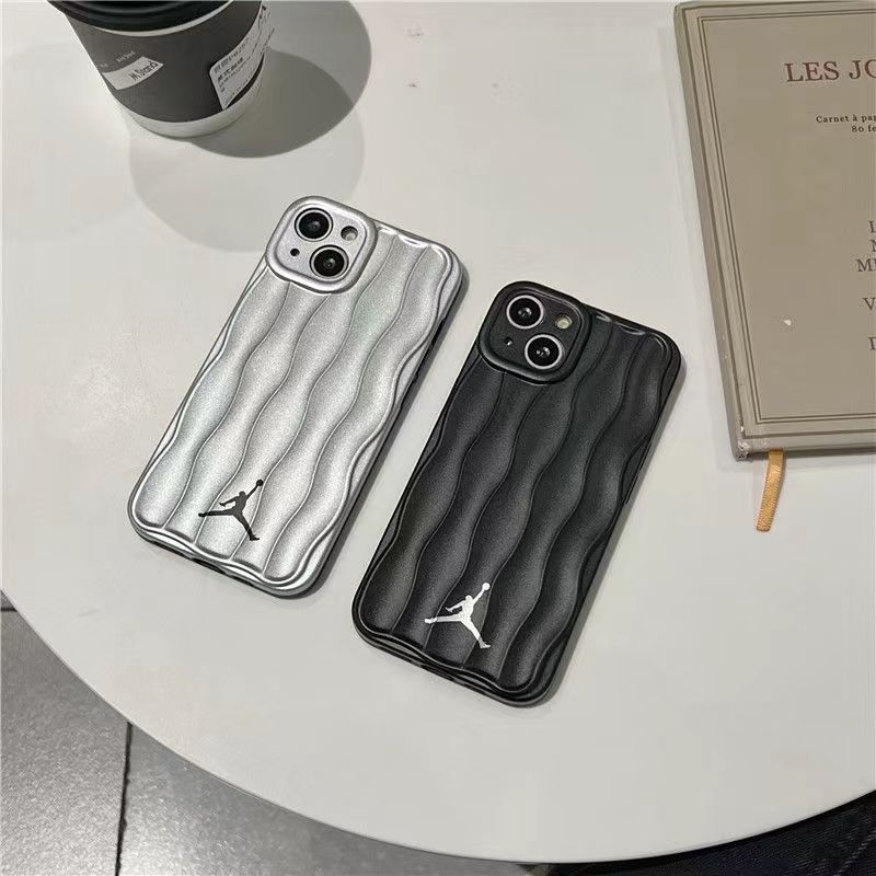 Frosted electroplated ripple iPhone case